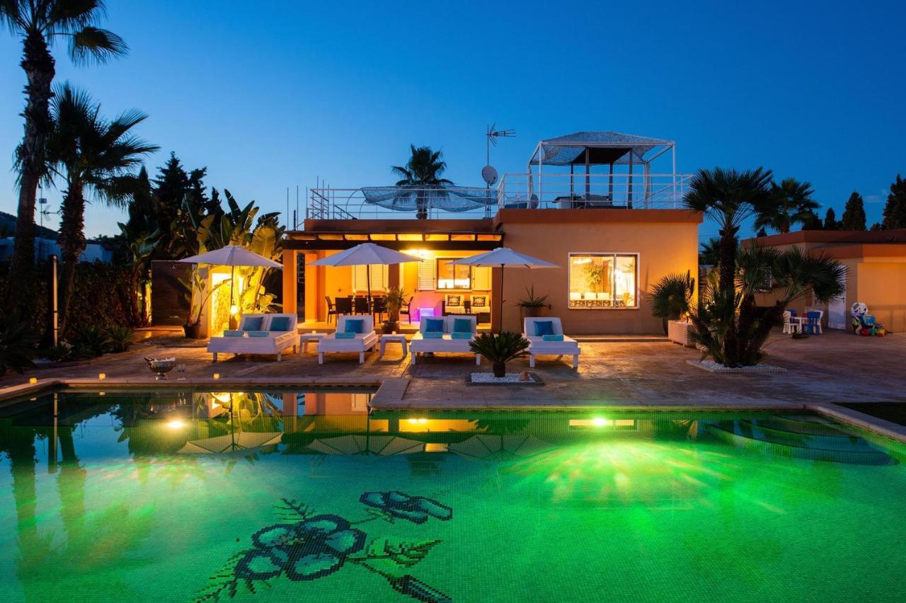 Serena Villa Sant Francesc de s'Estany ภายนอก รูปภาพ