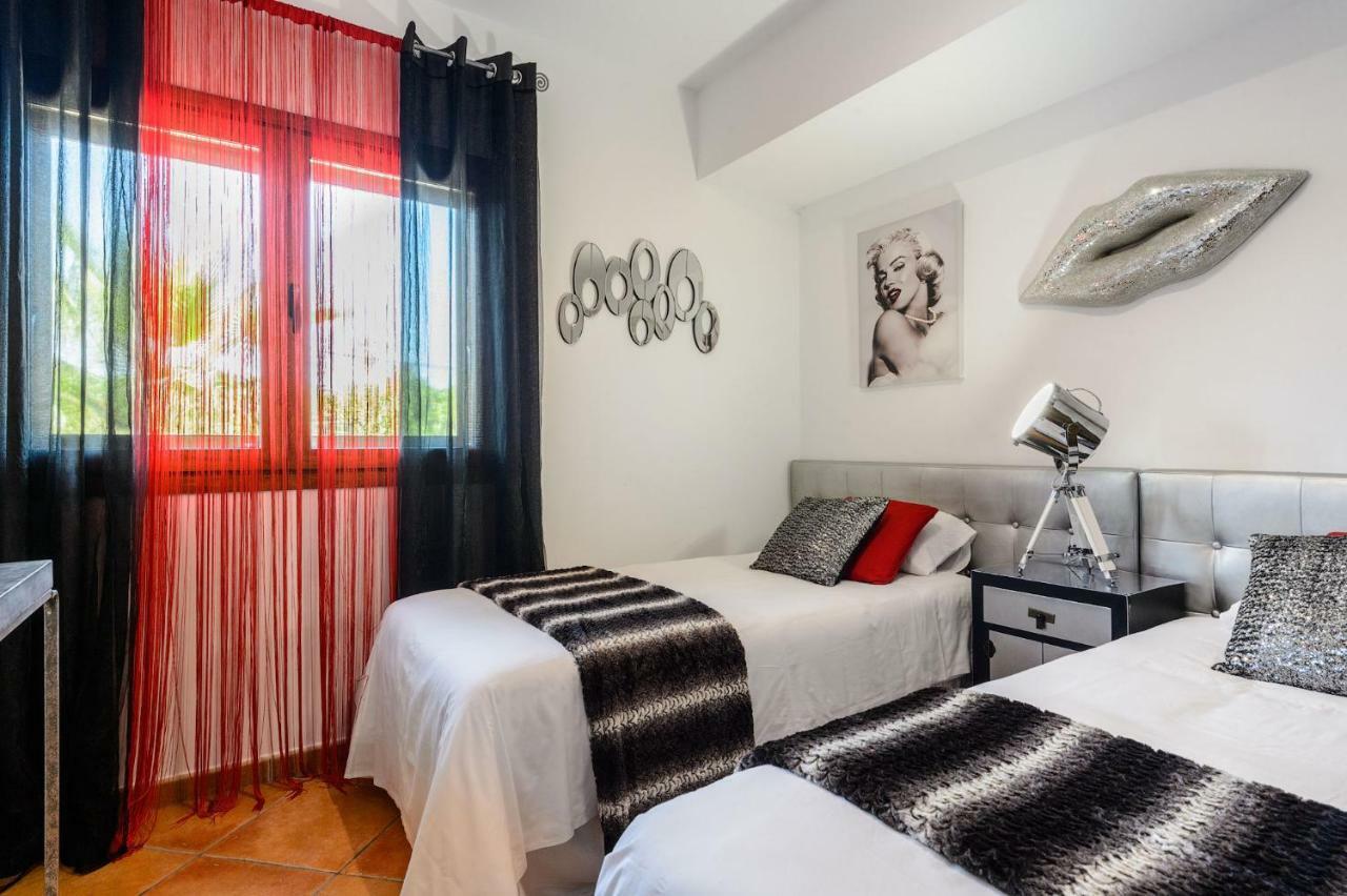 Serena Villa Sant Francesc de s'Estany ภายนอก รูปภาพ